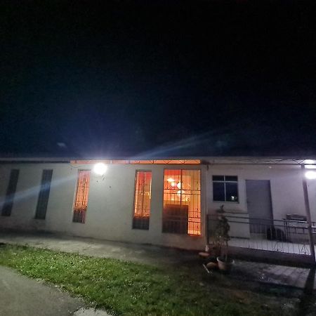 Rainbow Lodge Tambatuon 古打毛律 外观 照片